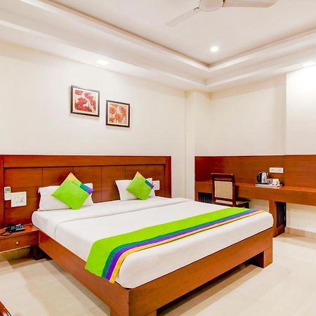 Treebo Trend Hotel Jp Plaza Nampally ไฮเดอราบัด ภายนอก รูปภาพ