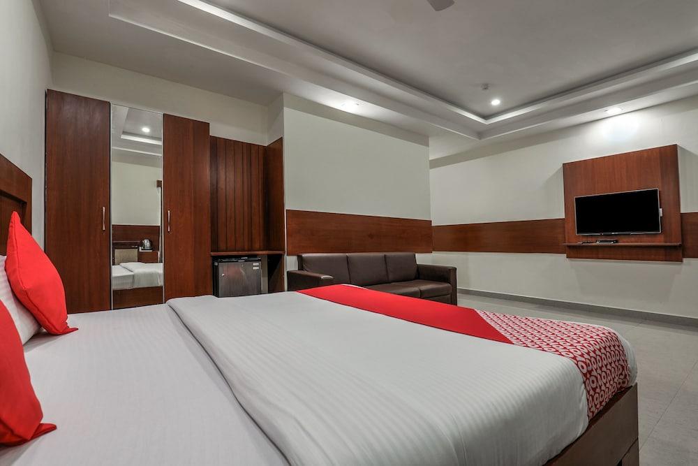 Treebo Trend Hotel Jp Plaza Nampally ไฮเดอราบัด ภายนอก รูปภาพ