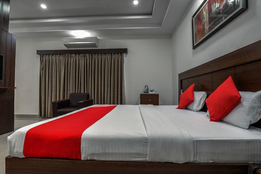 Treebo Trend Hotel Jp Plaza Nampally ไฮเดอราบัด ภายนอก รูปภาพ