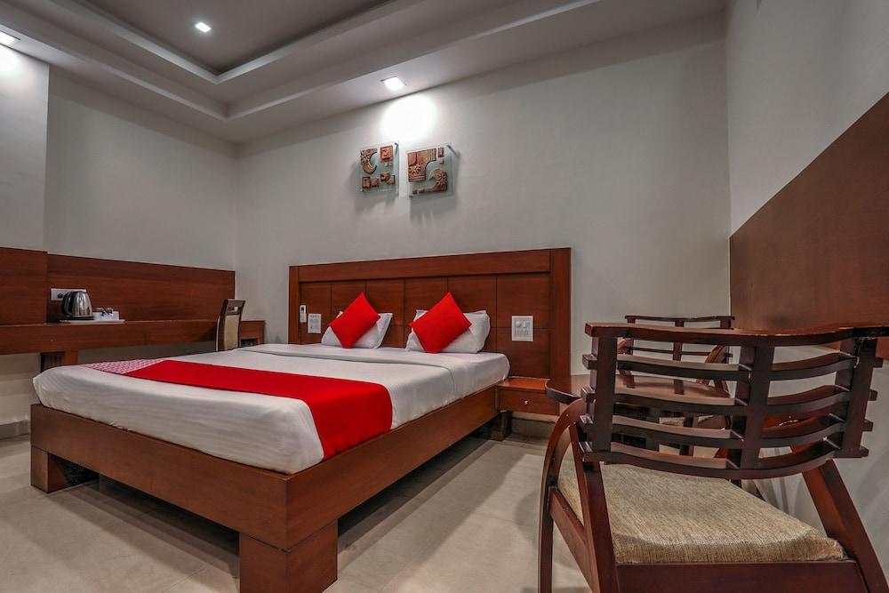 Treebo Trend Hotel Jp Plaza Nampally ไฮเดอราบัด ภายนอก รูปภาพ