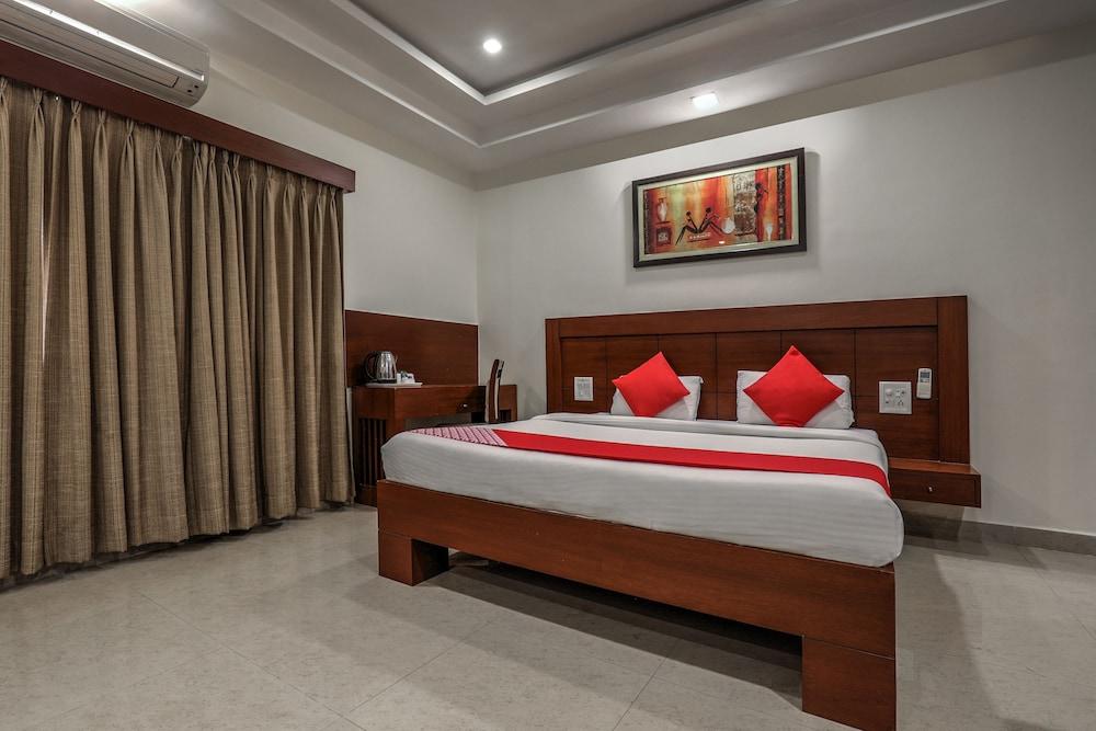 Treebo Trend Hotel Jp Plaza Nampally ไฮเดอราบัด ภายนอก รูปภาพ