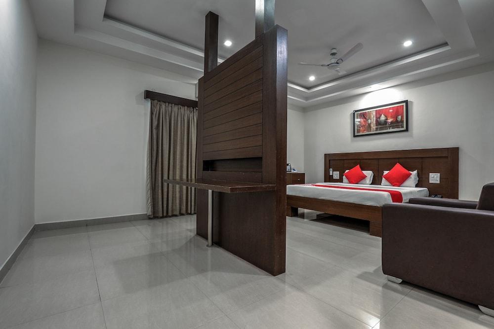 Treebo Trend Hotel Jp Plaza Nampally ไฮเดอราบัด ภายนอก รูปภาพ