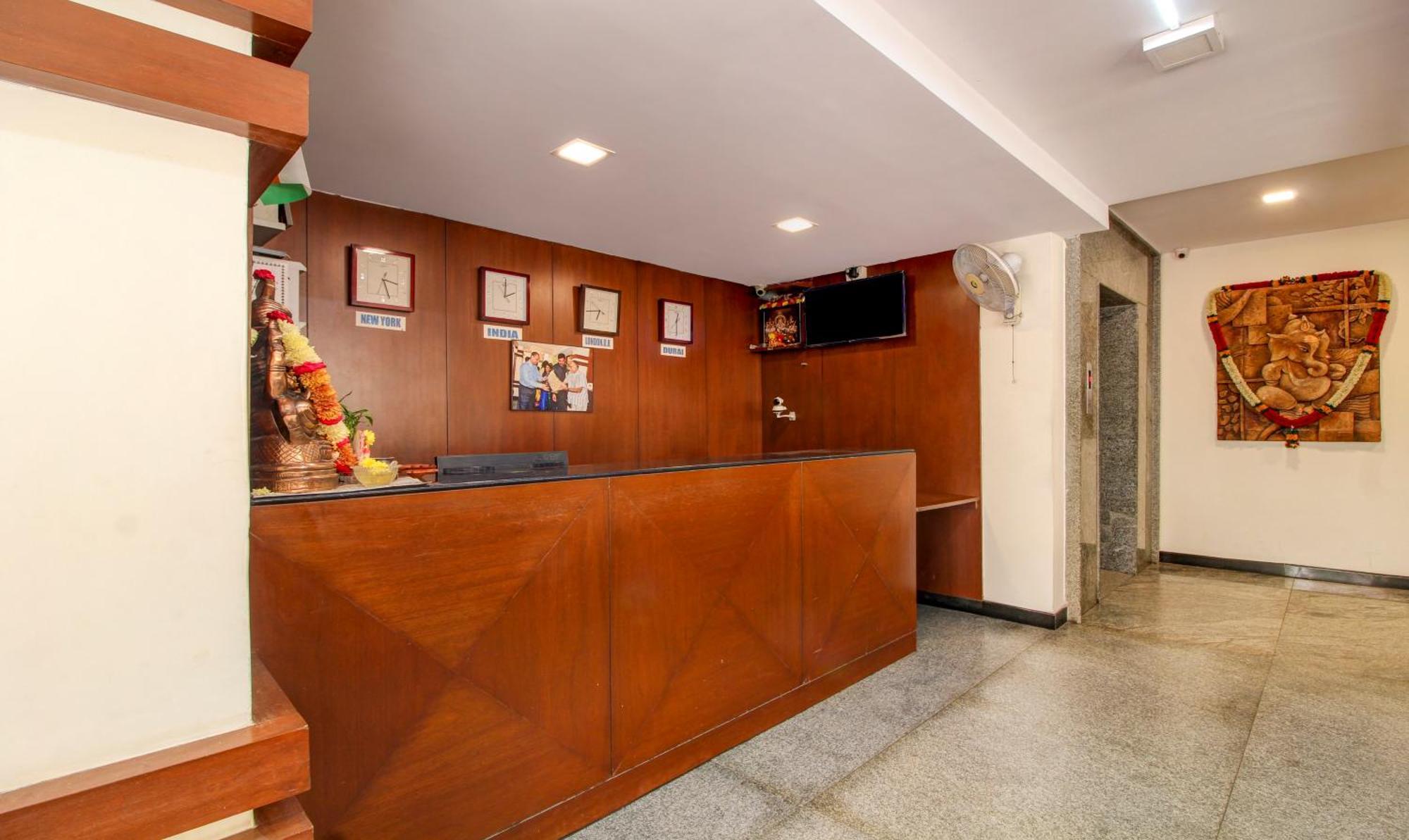 Treebo Trend Hotel Jp Plaza Nampally ไฮเดอราบัด ภายนอก รูปภาพ