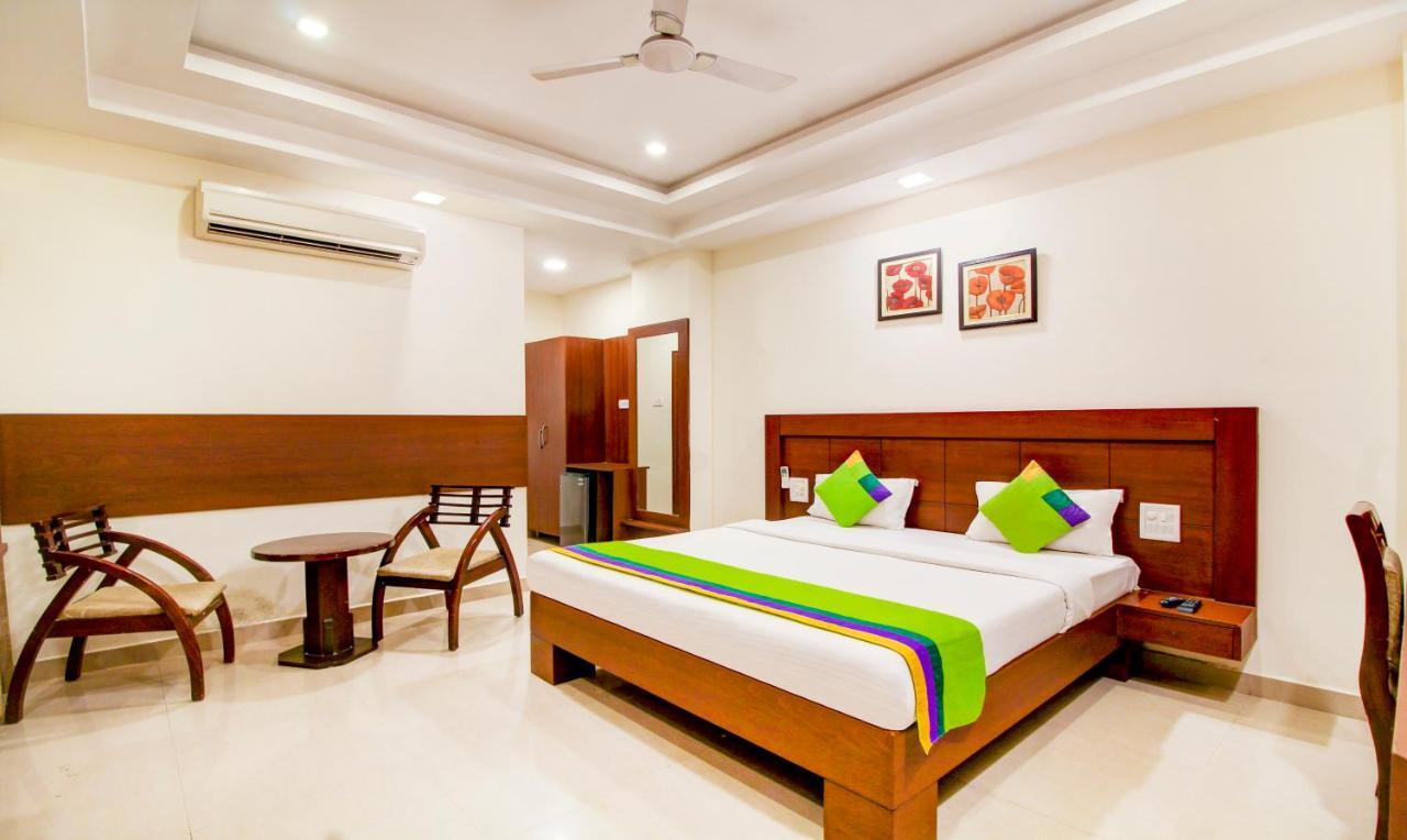 Treebo Trend Hotel Jp Plaza Nampally ไฮเดอราบัด ภายนอก รูปภาพ