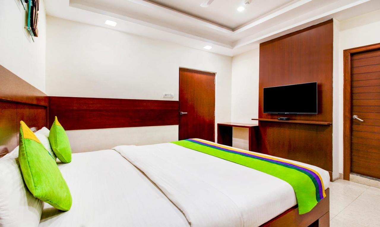 Treebo Trend Hotel Jp Plaza Nampally ไฮเดอราบัด ภายนอก รูปภาพ