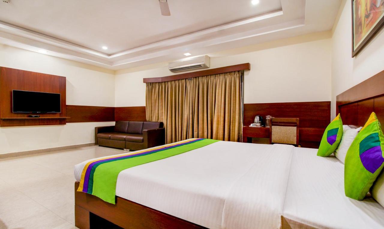 Treebo Trend Hotel Jp Plaza Nampally ไฮเดอราบัด ภายนอก รูปภาพ